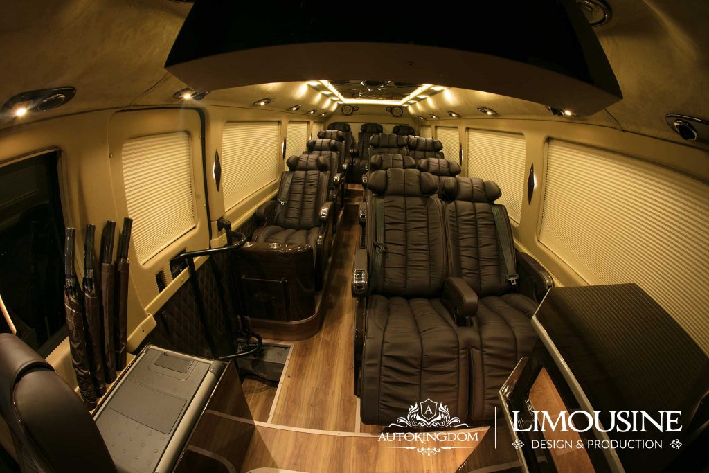 AUTOKINGDOM LIMOUSINE RA MẮT DÒNG XE HYUNDAI COUNTY LIMOUSINE 16 CHỖ PHIÊN BẢN 2018